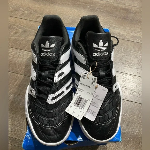Adidas Predator sz 7 - Picture 2 of 4